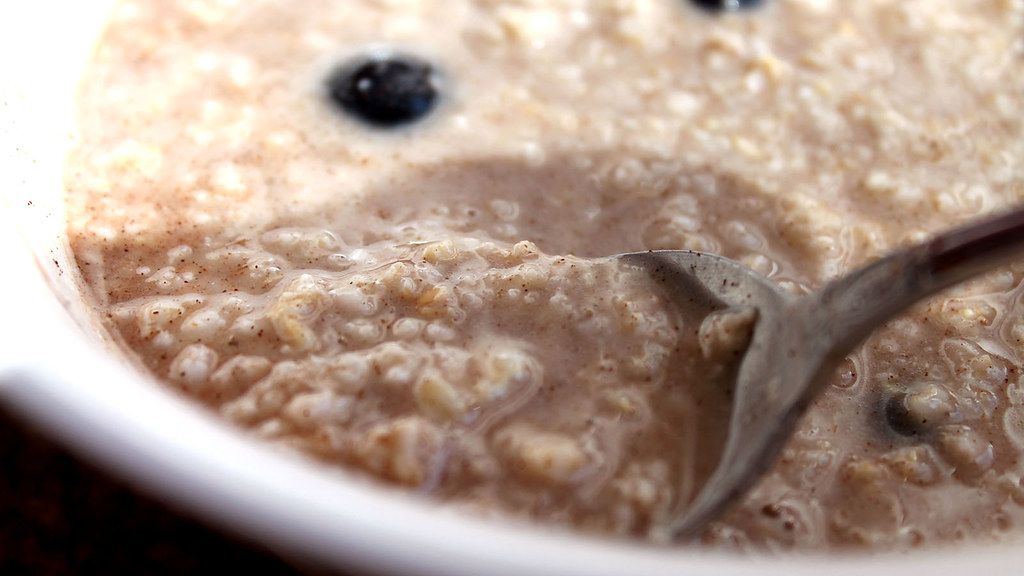 How to Lose Bottom Belly Fat with Oatmeal